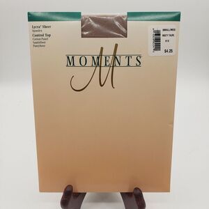 MOMENTS Lycra Sheer Spandex Ctrl Top Pantyhose Sm/Med Sandalfoot~Misty Taupe‎
